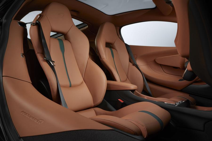 Интерьер McLaren MSO 570GT XP Green 2017 года  (WW) (фото 4 из 7)